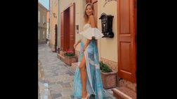 VIDEO / Viky Varga, anche la passeggiata diventa sensuale: lady Pellé dà spettacolo in Ungheria