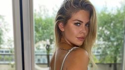 Costanza Caracciolo ritorna al suo colore preferito di capelli: la foto del nuovo look