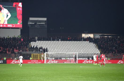 (Photo by Marco Luzzani/Getty Images) Monza-Milan, partita policroma- immagine 2