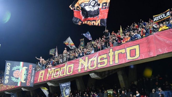 Quarto derby stagionale fra Juve Stabia e Benevento: testa-coda fra Vespe e Streghe