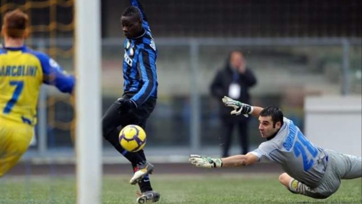 Era il 2010 e Stefano Sorrentino diceva a Balotelli: “Se gli fa così schifo, non venga più a Verona…”