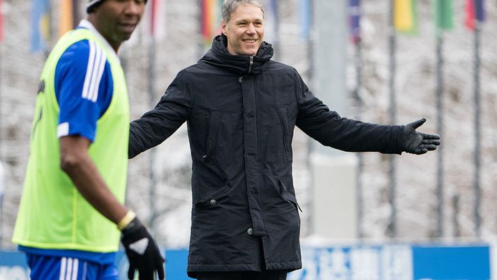 Marco Van Basten, in arrivo una serie tv sull’autobiografia del campione olandese
