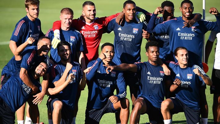 Tino Kadewere aveva deciso il derby del Rodano: la sua maglia ora va all’asta per beneficenza