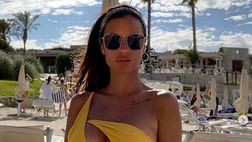 VIDEO / Antonella Mosetti, sexy bellezza al bagno: l’ex di Montano fa strage sui social