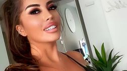 Floriana Messina, selfie in outfit da allenamento: il décolleté è davvero da urlo