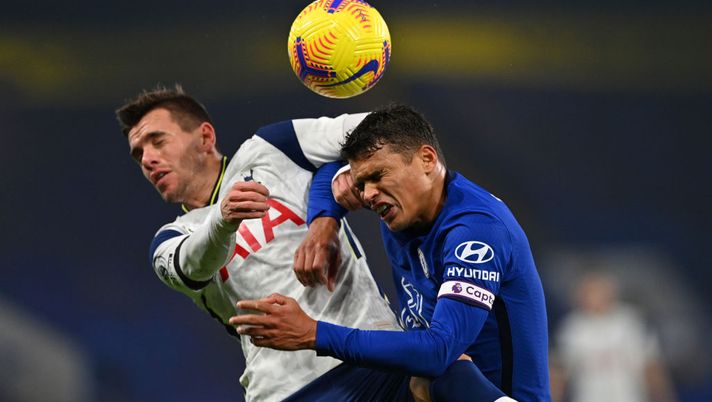 Il London derby degli sbadigli: saluti e baci per Mou a Stamford Bridge, ma alla fine 0-0 e tanta noia