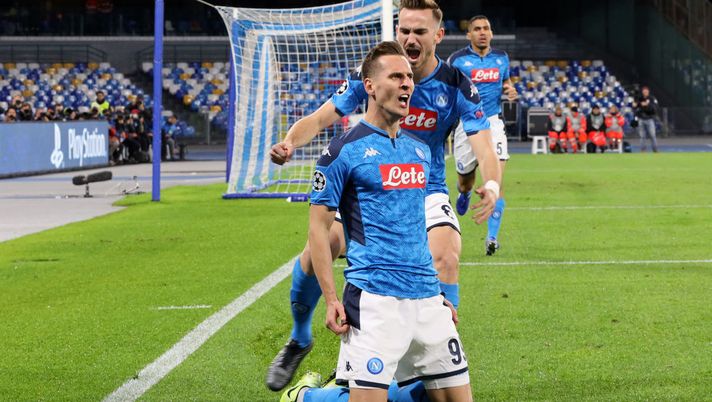 I tre squilli di Milik in una Napoli che non canta ma che vola fra le migliori 16 d’Europa