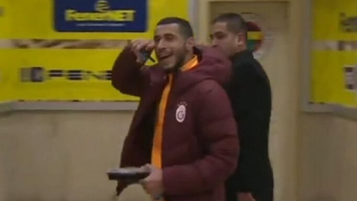 “Don’t cry Fenerbahce…”: l’espulso Belhanda deride i tifosi avversari dopo il derby vinto con il Galatasaray