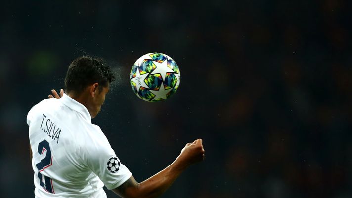 A Barcellona sono sicuri: Thiago Silva vuole chiudere la carriera giocando con il “più grande”, Leo Messi