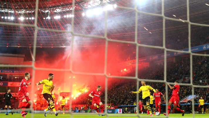 L’heavy metal nemico del Borussia Dortmund: gli Slipknot alla stessa ora del PSG, città paralizzata