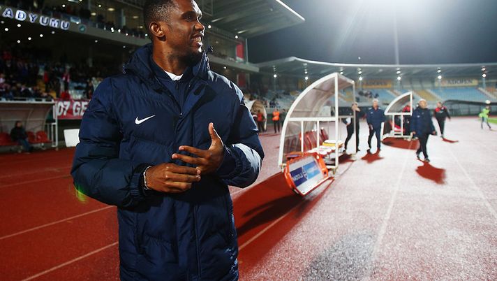 Eto’o esplode su Facebook: “Figli di…L’Africa vi serve solo come cavia per sperimentare i vaccini…!”