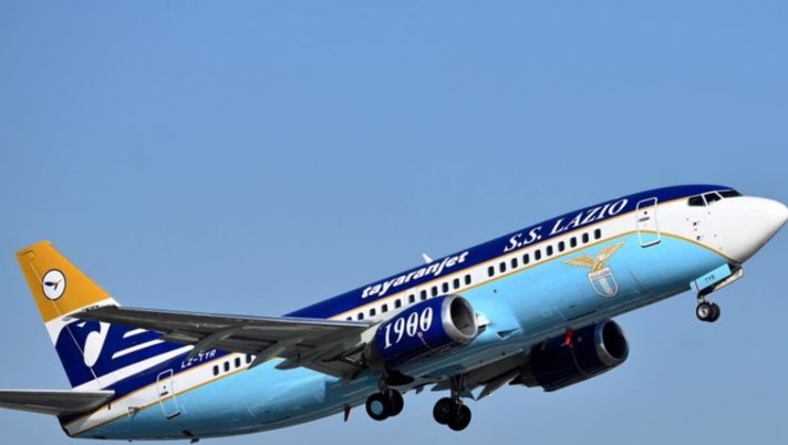 L’aereo della Lazio e l’ape di Roma Cares: nella Capitale è on fire il derby social