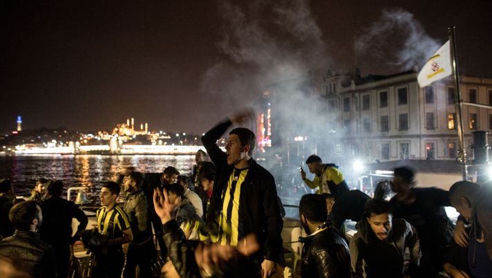 Polveriera Fenerbahce, c’è il derby di Istanbul e l’allenatore si ammutina: “Sono arrabbiato con voi, non vi alleno”