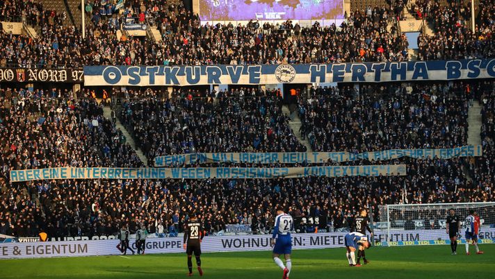 Lo sport a Berlino: in Bundesliga il derby Hertha-Union a porte chiuse e il club di pallamano rischia il fallimento