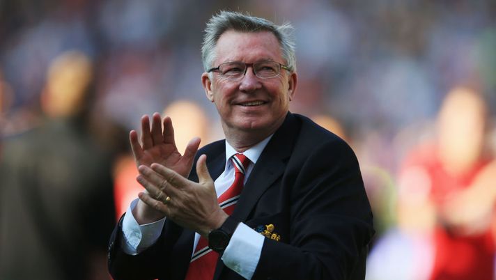 Matrimonio a Manchester con sposo United e famiglia City: a un certo punto spunta Sir Alex Ferguson…
