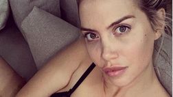 Wanda Nara, la buonanotte ai fan è bollente: la lingerie fa fatica a contenere il seno