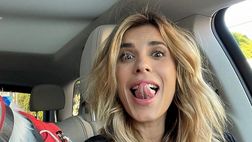 Elisabetta Canalis e il buongiorno di speranza da Los Angeles: “-29 giorni alla fine del 2020”