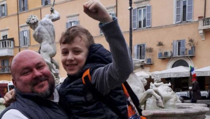 Gabriele tifava Inter, ma i milanisti non si sono tirati indietro: il derby di Milano è anche questo…