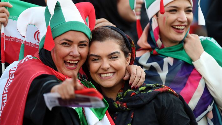 Tifose iraniane al ‘Renzo Barbera’ per Italia-Armenia