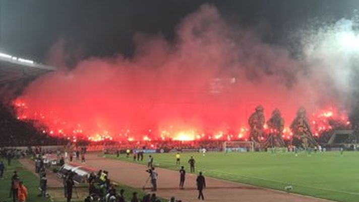 Raja qualificato nel derby del 4-4 di Casablanca: 8 gol e oltre 20 arresti da parte della Polizia