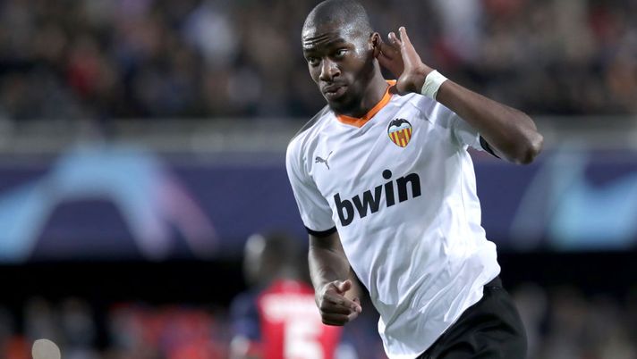 Il Valencia non convoca Kondogbia: l’ex centrocampista dell’Inter vicinissimo all’Atletico del Cholo Simeone