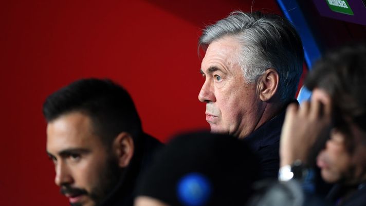 Gli opposti al San Paolo nella notte degli Ottavi: Carlo Ancelotti in bilico, Marek Hamsik in trionfo