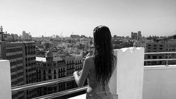 Il lockdown di lady Musacchio a Milano è sexy. Winter is coming? Irene si scopre…
