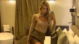 Viktoria Varga indecisa sull’outfit. E allora si appella ai follower: “Meglio 1, 2 o 3?”