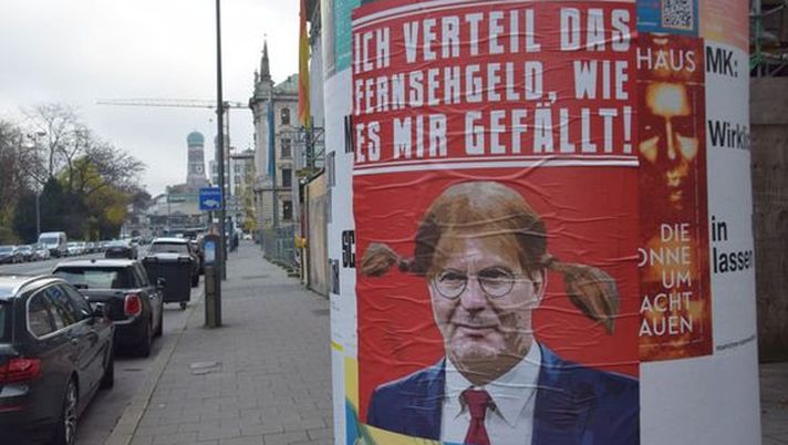 Diritti tv in Germania, polemiche attorno al Bayern: sui manifesti in città Rummenigge diventa…Pippi Calzelunghe