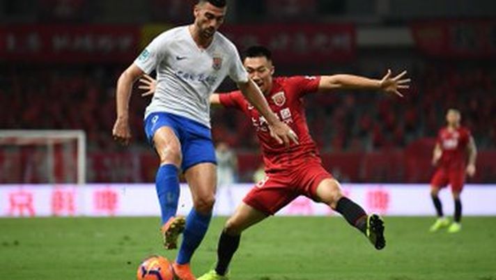 Finale coppa di Cina: Pellè segna e decide il derby di andata tutto italiano con El Shaarawy