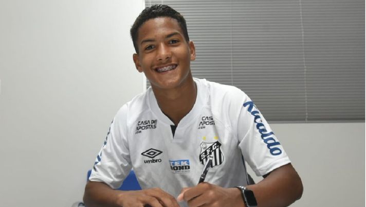 Santos, il passaggio del testimone: dopo gli 80 anni di Pelè, possibile esordio di Angelo a 15 anni