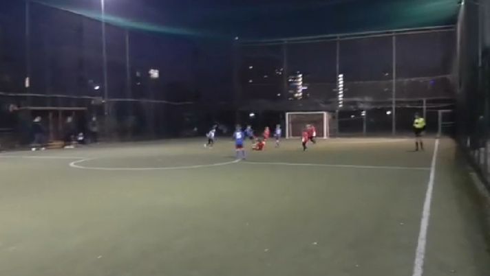 Calcio a 5, gara sospesa dall’arbitro per una testata: ma nessuno l’ha vista…nemmeno gli avversari…