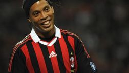 Ronaldinho, il brasiliano torna in campo a novembre per una sfida di beneficenza