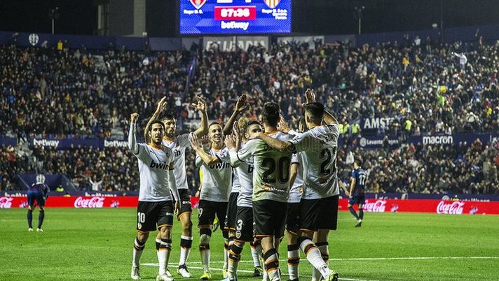 Il derby del Turia ha un protagonista: Roger, 2 gol e un autogol – Alla fine goleada Valencia
