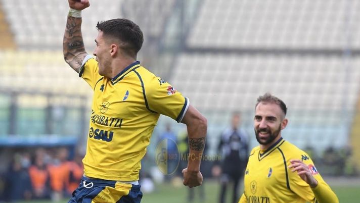 Harakiri Carpi: il pareggio era ormai cosa fatta, ma l’autogol di Bellini nel finale consegna il derby al Modena