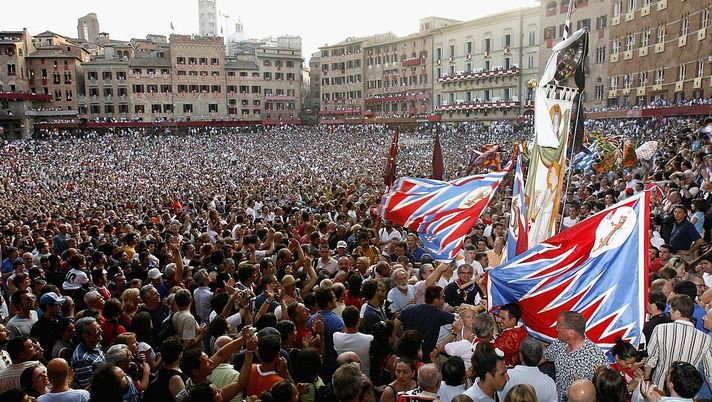 Derby toscani, calcio e fattori sociali: Siena stabilmente davanti ad Arezzo