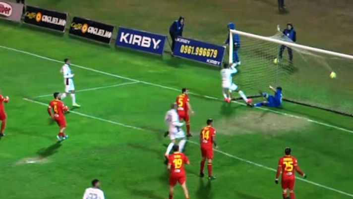 Il lampo di Rivas gela il Ceravolo: alla Reggina il derby calabrese