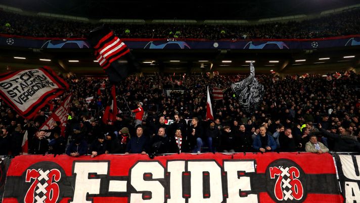 Ajax e PSV, i grandi rivali uniti contro la Federcalcio orange: “Prima la salute, non si può giocare in estate”