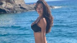 VIDEO/ Le curve generose di Alessia Macari ostacolano i suoi esercizi