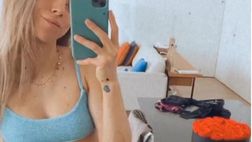 Lady Sensi sfodera un look alla Baywatch per presentare la sua nuova collezione