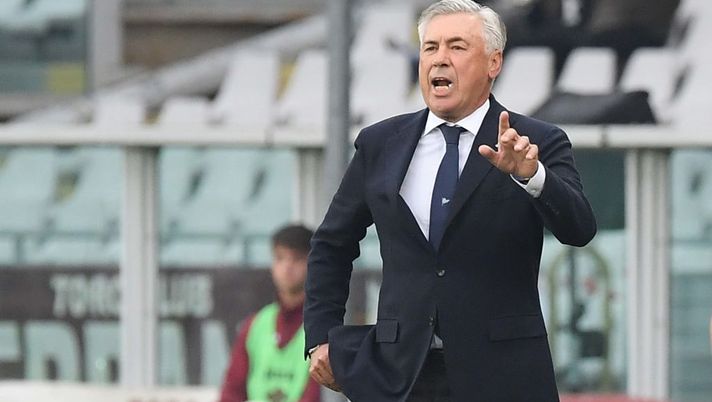 Napoli, il cantore Raffaele Auriemma: “Crisi? Tutti hanno colpa, soprattutto Ancelotti”