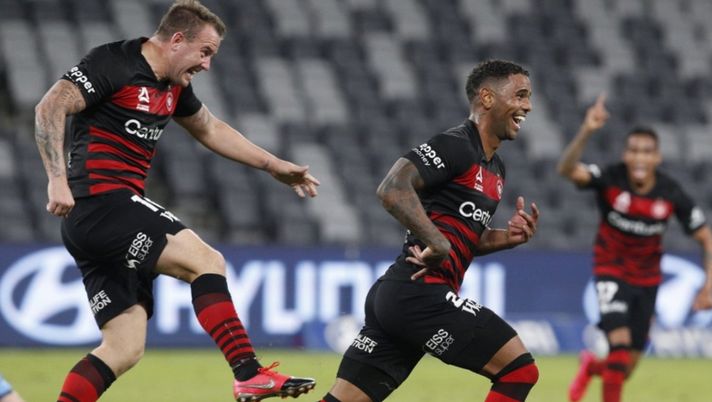 The Lockdown derby: FC Sydney esulta toccandosi i gomiti, i Wanderers pareggiano e restano imbattuti