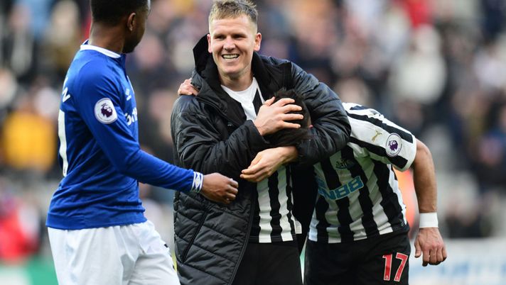 Da Newcastle a Liverpool lato Everton: il “Tifoso dell’anno” fa 300 km per canzonare il rivale dopo la rimonta