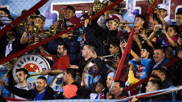 Argentina, stadio Grondona: qui non si gioca più, parola di cane arrabbiato…!