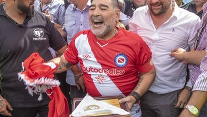 Maradona, 60 anni: La Paternal, il suo vecchio quartiere viene dichiarato “Capitale mondiale del calcio”
