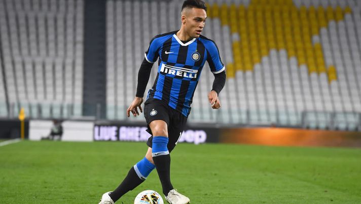 Maglie all’asta online: il derby di Valmadrera, Lautaro Martinez stacca Zlatan Ibrahimovic