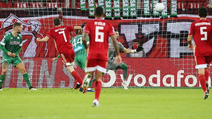 Non è la fortuna ma Fortounis a decidere il derby di Atene: l’Olympiacos gode, Panathinaikos il gol resta un tabù