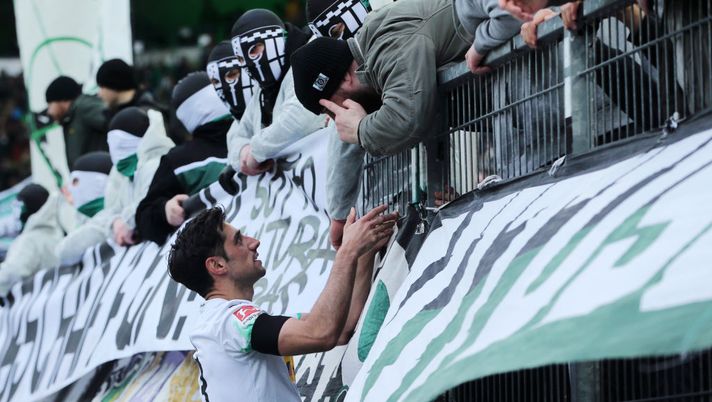 Il derby dei Borussia a pochi km dal distretto di Heinsberg colpito dal Coronavirus: si gioca, ma il virologo non è d’accordo