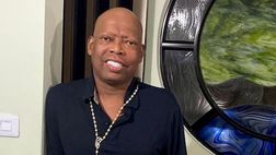 Asprilla: “In camera ho quadro dei 12 apostoli. Quando faccio sesso applaudono anche loro”