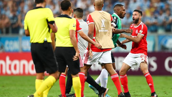 Il derby degli 8 espulsi, Gremio all’attacco: “Conmebol non è possibile! Quanto dobbiamo attendere la sentenza?”